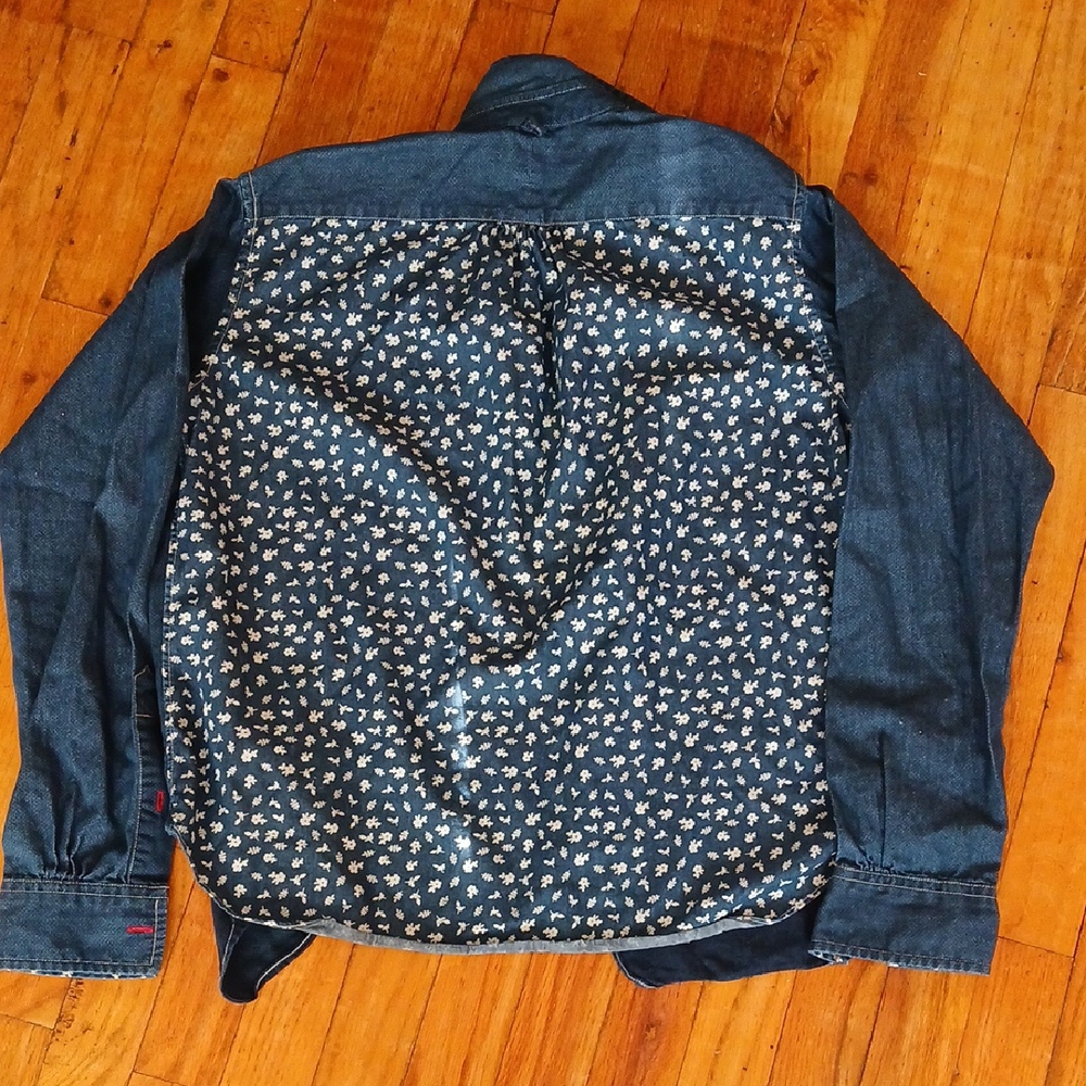 Blue Lightweight Denim Shirt S EUC - Picture 5 of 6